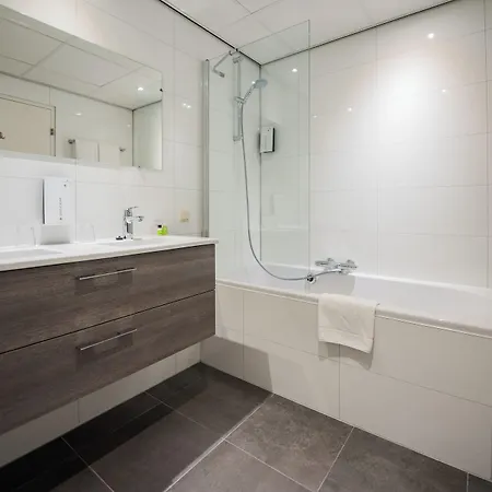 Tulip Centre 3*