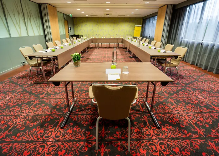 Tulip Centre Otel 3*