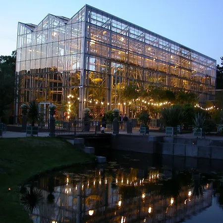 Tulip Centre Szálloda 3*